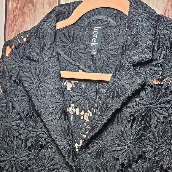 Berek Black Lace Floral Cut Out Blazer Womens Medium - Picture 7 of 10